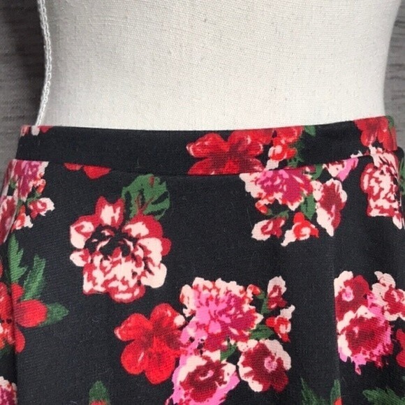 DEB MEDIUM BLACK & RED MINI SKIRT VINTAGE - Picture 3 of 5